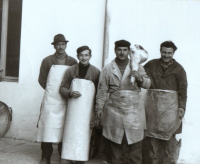 Rino Coradazzi con il cognato e due collaboratori, fin anni '70. 