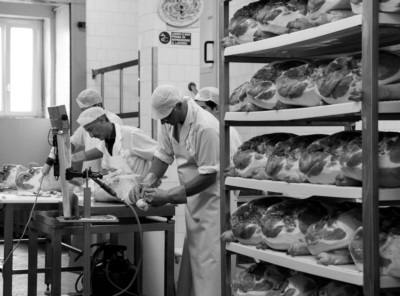 Il ricevimento delle cosce fresche 